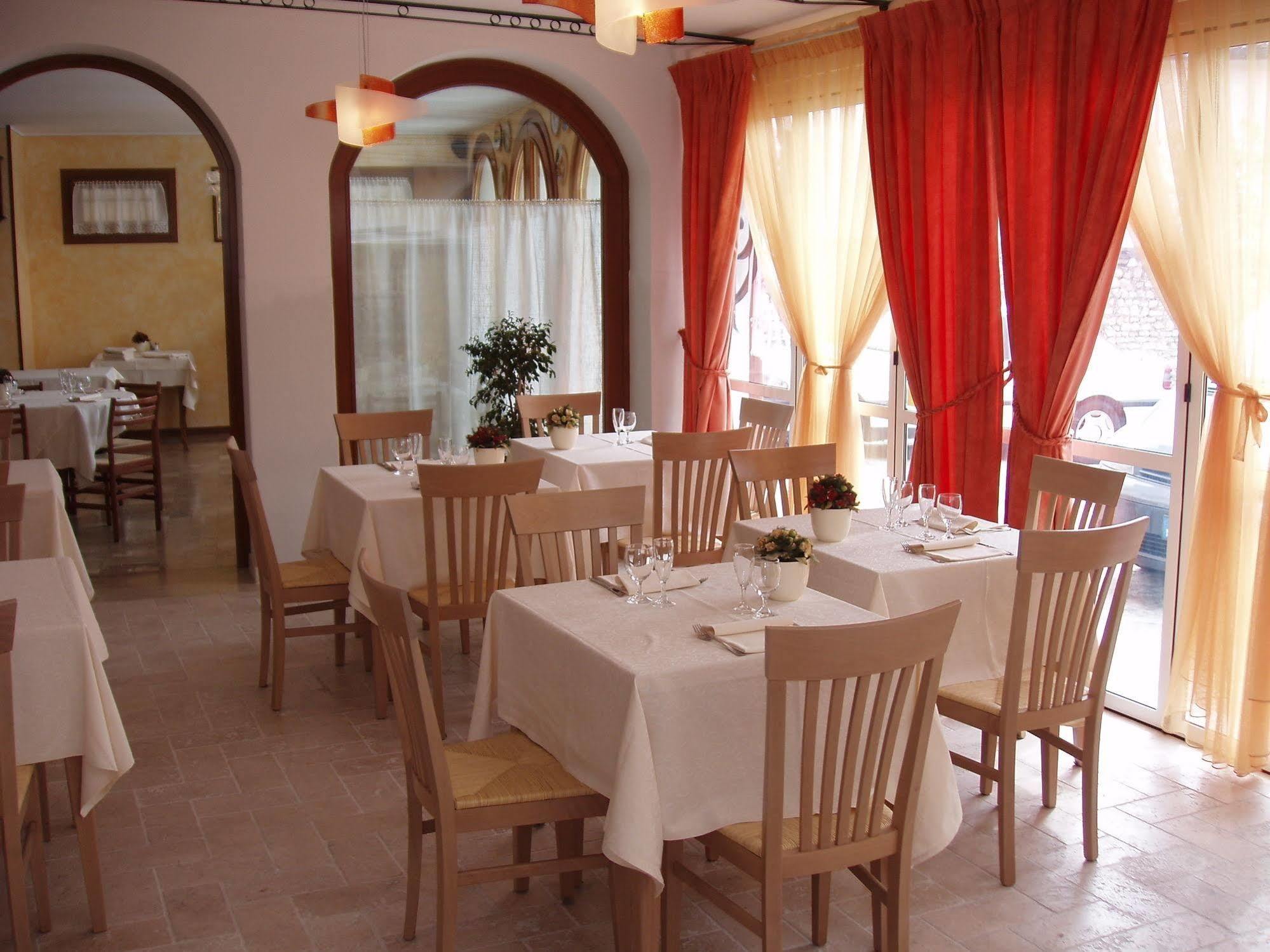 Locanda Ai Archi Di Andreola Monica Farra di Soligo Exteriör bild