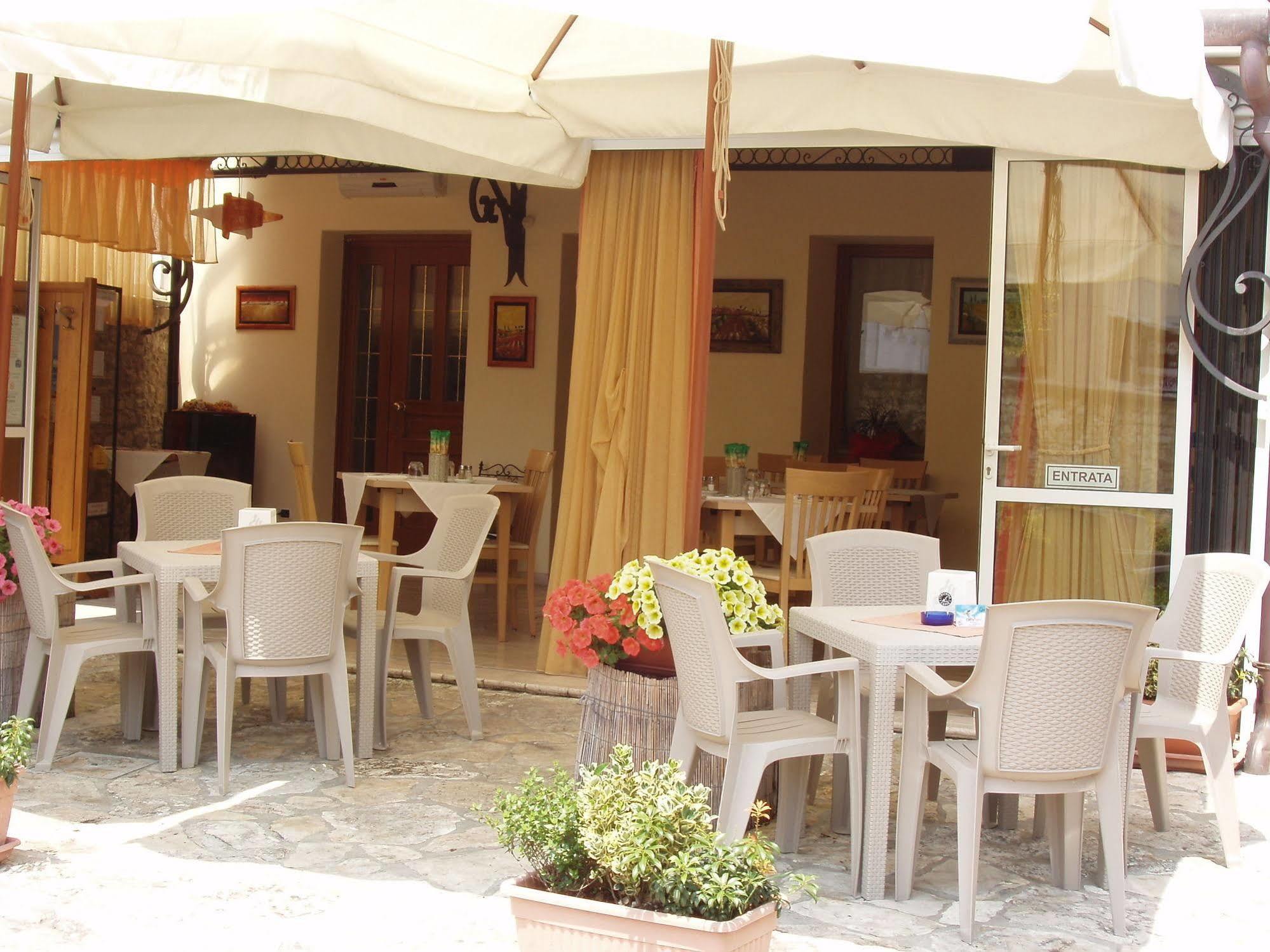 Locanda Ai Archi Di Andreola Monica Farra di Soligo Exteriör bild