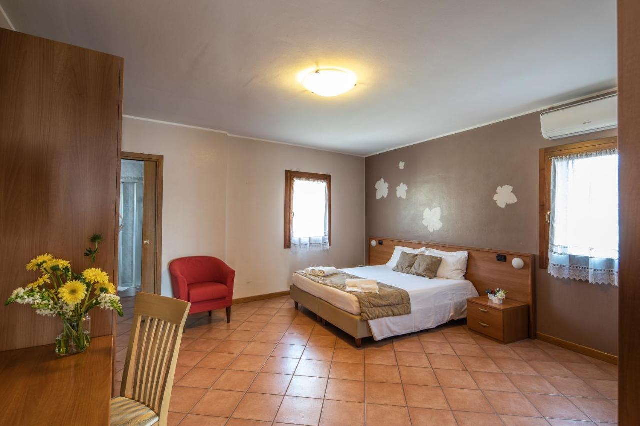 Locanda Ai Archi Di Andreola Monica Farra di Soligo Exteriör bild